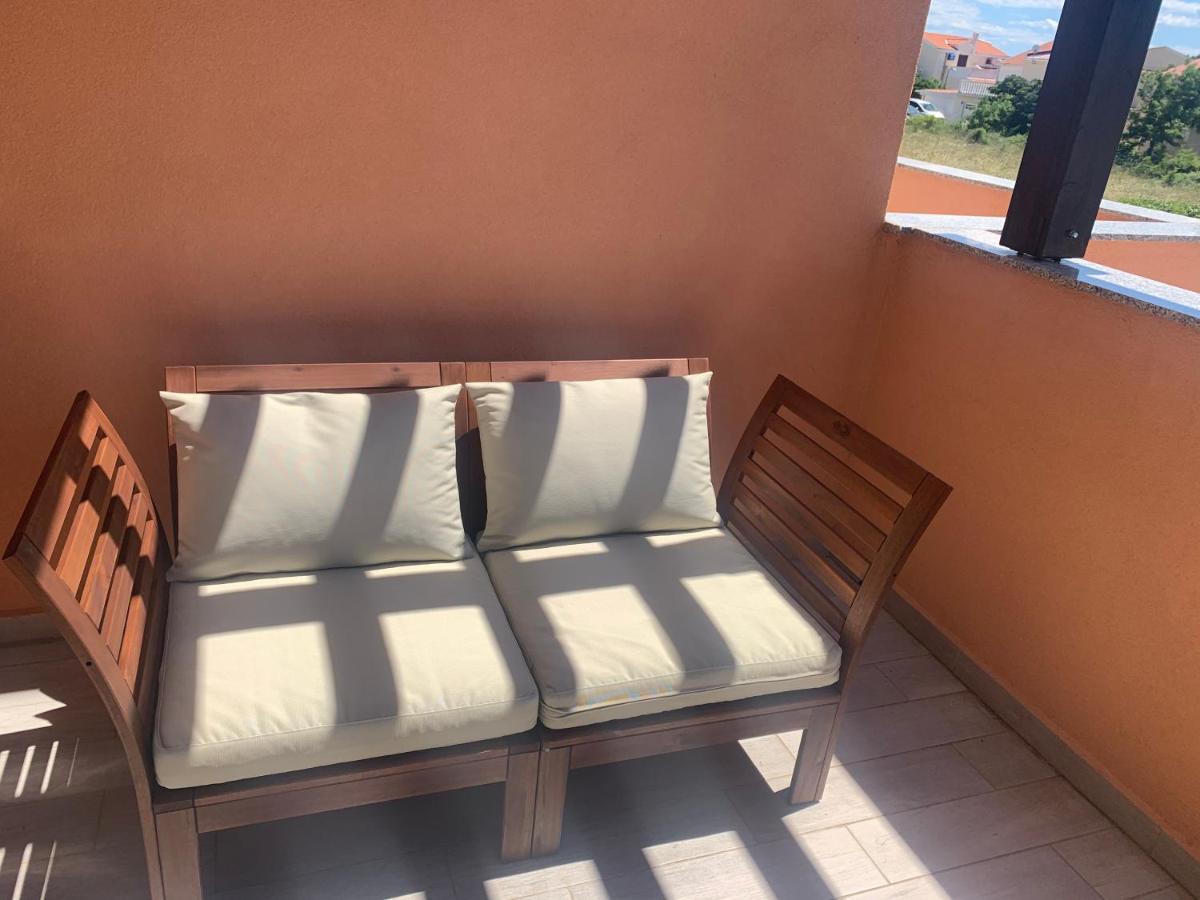 Apartman Matej With Pool Povljana Exterior foto